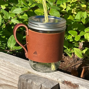 Leather mason jar sleeve with handle
