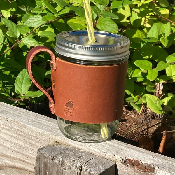 Leather mason jar sleeve with handle