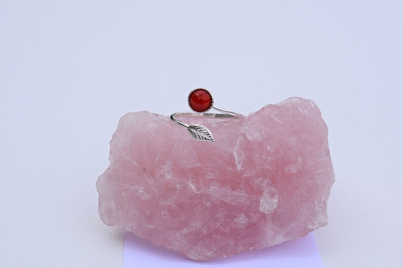 Base chakra Sterling silver Protection Red carnelian Leaf design Healing gift Confidence Love Carnelian Dazzling red carnelian ring