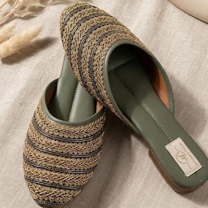 Handmade Embroidered Mojari for Women | Ethnic Mule Jutti Wedding Flats | Festive Slip-On Shoes | Bridesmaid Gift