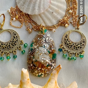 Resin Crystal Matching Set Shell Necklace Emerald Lagoon Bohemian Tropical Beach Aquarium Reliquary Amulet