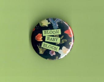 Spilla con distintivo "Lupo Alice Bloom Baby Bloom" da 32 mm