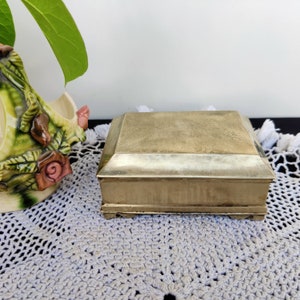 Antique White Brass Betel Nut Box | Single Compartment Paan-Daan Box | Paan Supari Brass Box Collectible | Rectangle Shaped Betel Nut Box