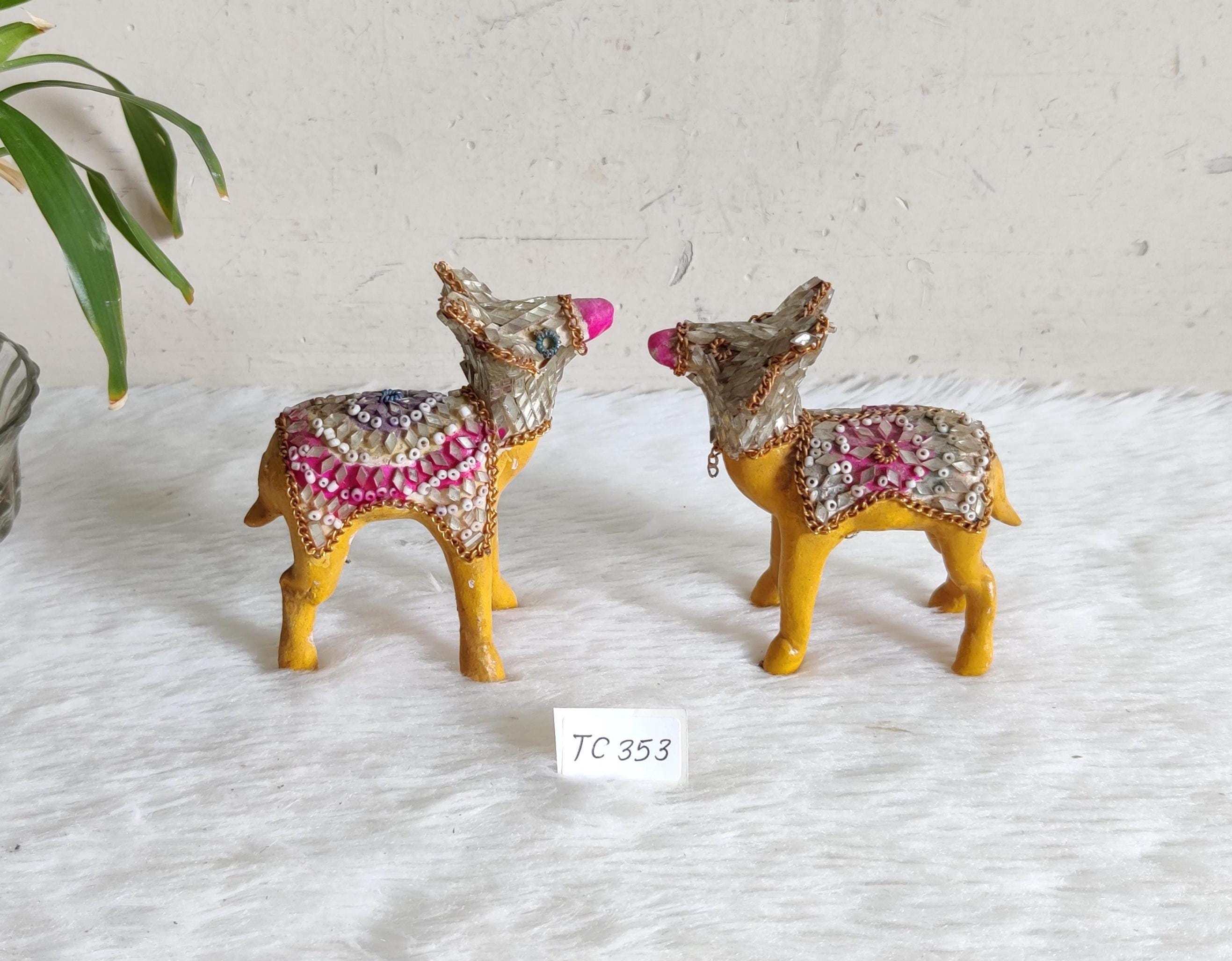 エナメルの置物シカの装飾品