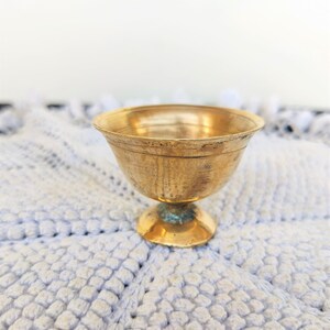 Vintage Brass Religious Standing Oil Lamp | Brass Vigil Oil Lamp | Brass Diya Deepak Deepam | Religious Home / Temple Decor Collectible
