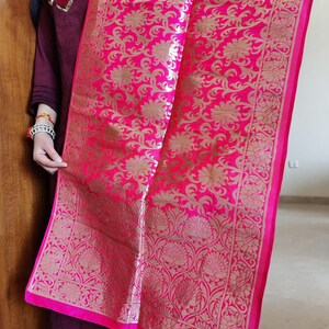 Elegant Jacquard Weave Brocade Beautiful Dupatta / Chunri /stole Rani Pink Floral Pattern Brocade Wedding/Festive Dupatta New