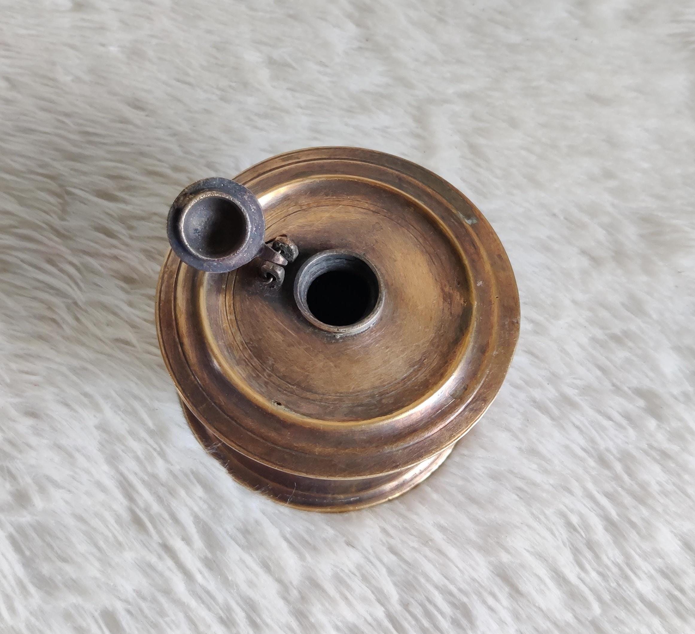 アンティーク真鍮インク壺 | コレクター向け文房具アクセサリー