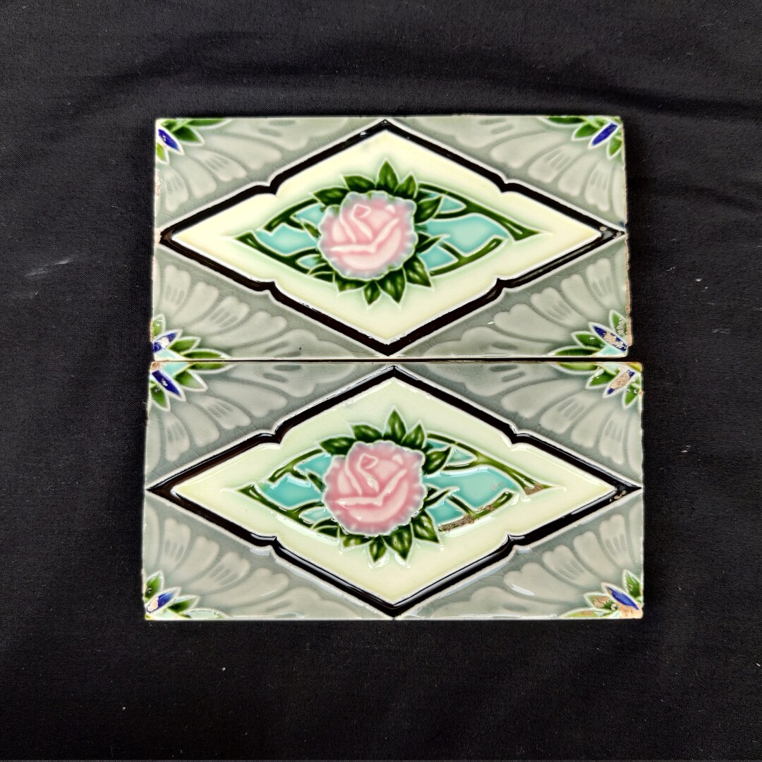 Vintage Floral Majolica Art Nouveau Architecture Saji TM Border