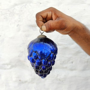Antique Kugel 5.25&quot; Cobalt Blue Cluster Of Grapes Glass Hanging Christmas Ornament German 5 Leaves Depose Brass Cap Christmas Tree Props 572