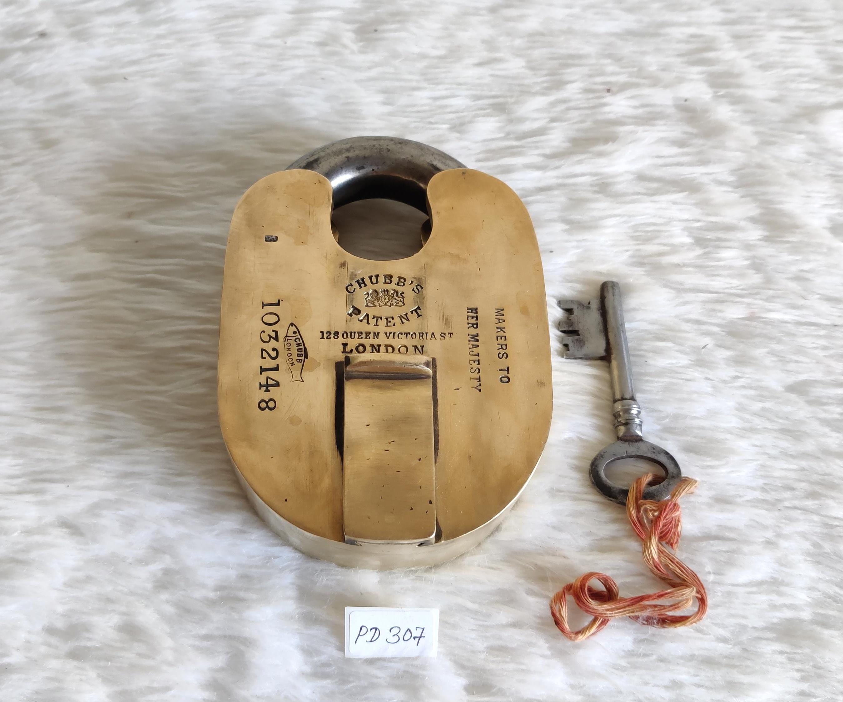 19c Antique Chubb's Patent Brass Padlock London | Jumbo Padlock 2230 Grams | Makers To Her Majesty Padlock | 128 Queen Victoria St | PD307