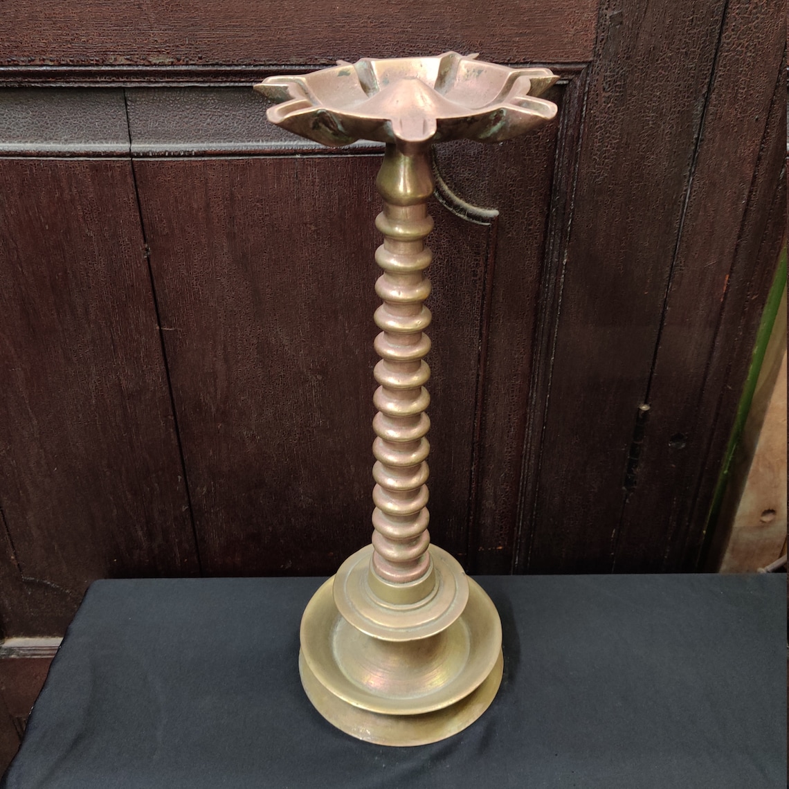 Oil Lamp Wicks Uk at Frank Radcliff blog