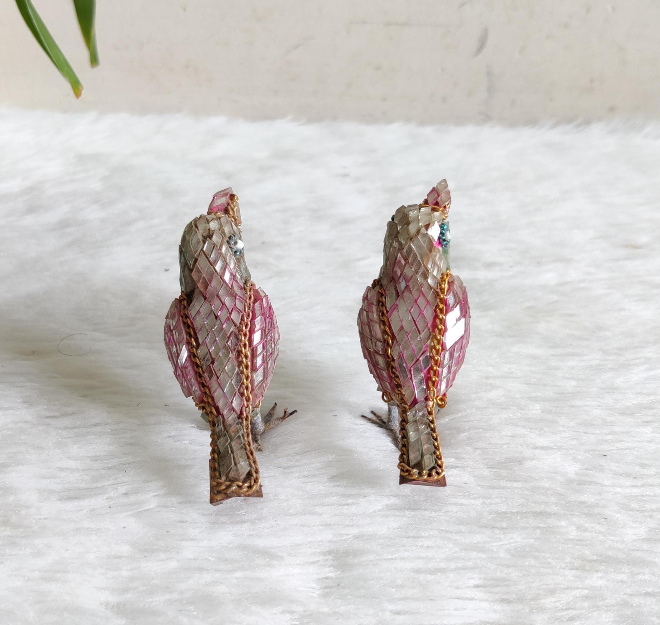 アンティークハンドメイド＆ペイントモザイクワークのスズメ像