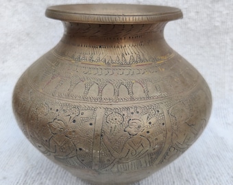 アンティーク真鍮製ヴィシュヌ神ダシャヴァタールの彫刻入り聖水ポット