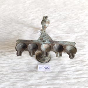 Lampe serpent à huile de dévotion 5 mèches en laiton antique | Lampe de culte en laiton à huile | Deepak en laiton | Maison religieuse / Décoration de temple de collection MT501