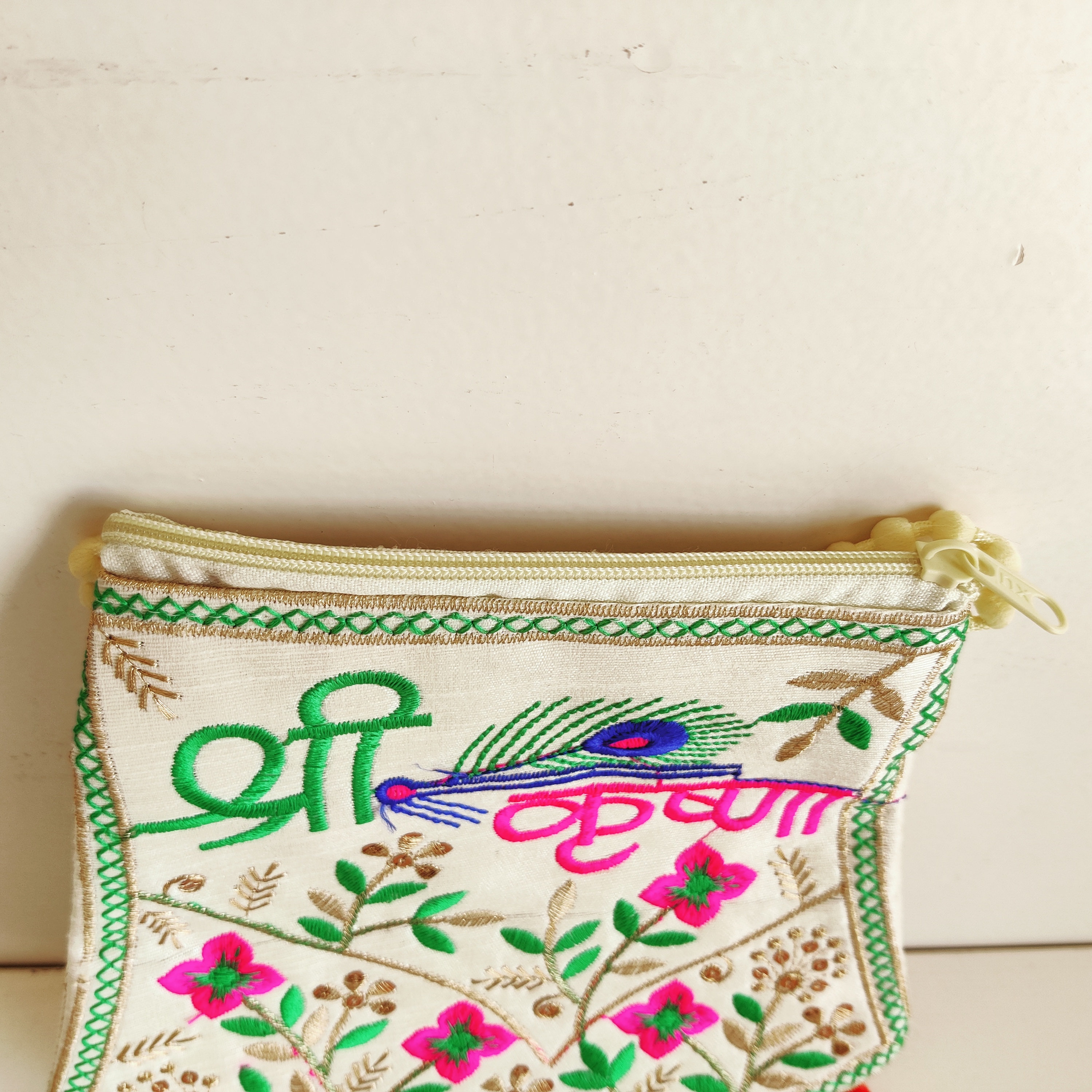 Import embroidered handicrafts from India - Exim SEO - EIG