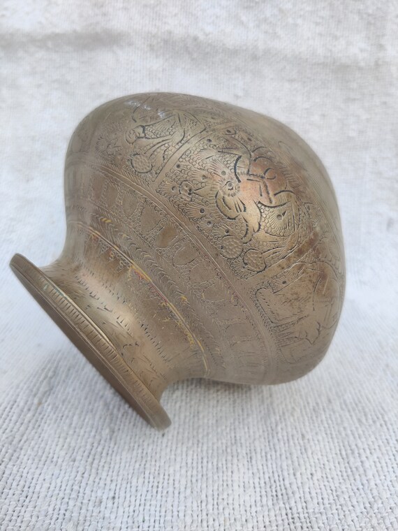 アンティーク真鍮製ヴィシュヌ神ダシャヴァタールの彫刻入り聖水ポット