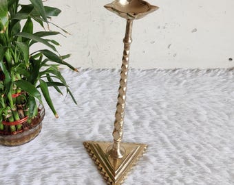 Antique Brass 4 Wicks Oil Lamp | Traditional Vilakku | Diwali Diya Lamp | Spiritual Diya for Temple & Pooja Decor | Indian Candle Lamp ME327