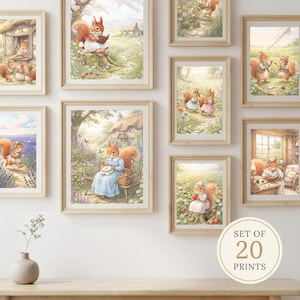 Puede incluir: Una colección de veinte láminas de arte mural enmarcadas que presentan ilustraciones caprichosas de ardillas antropomórficas en diversos entornos interiores y exteriores, como jardines, prados y cabañas, todas en marcos de madera clara.