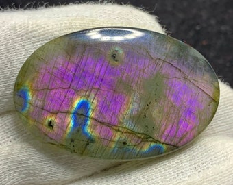 Mooie topkwaliteit natuurlijke regenboog vuur/paars LABRADORITE ovale cabochon losse edelsteen voor hanger/sieraden 26x41x6mm 57 Cts