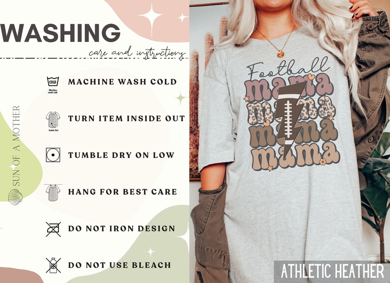 Puede incluir: Una camiseta gris con el texto "Football mama" en letras marrones y rosas con un gr&aacute;fico de f&uacute;tbol americano y un rayo. La camiseta est&aacute; hecha de tejido heather atl&eacute;tico.