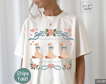 Goose Lover Shirt Cottagecore Tshirt Silly Goose T-Shirt Vintage 80s Goose Shirt Comfort Colors® Goose Tee Retro Goose Shirt Goose Gift