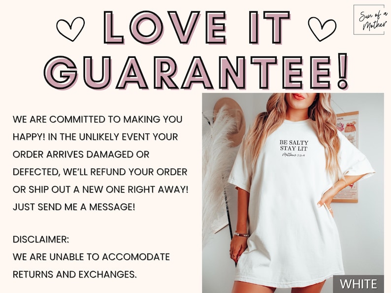 Puede incluir: Camiseta blanca de gran tama&ntilde;o con el texto "Be Salty Stay Lit" y la referencia b&iacute;blica "Mateo 5:13". La camiseta se muestra en una modelo con un fondo marr&oacute;n claro.
