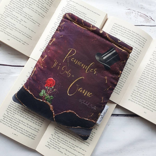 Art booksleeve inspired by Caraval