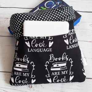 Book Sleeve mit Tasche, Book Jacket, Kindle Sleeve, Switch Sleeve Books are my love Sprache Bild 2