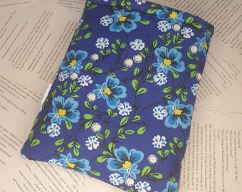 Buchhülle mit Tasche, Buchhülle, Kindle-Hülle, Lesezeichenhülle, Schalterhülle Blaue Blumen