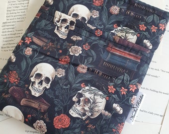 Buchhülle mit Tasche, Buchjacke, Kindle Hülle, Lesezeichen Hülle, Switch Hülle Skull Bücher