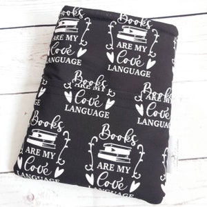 Book Sleeve mit Tasche, Book Jacket, Kindle Sleeve, Switch Sleeve Books are my love Sprache Bild 8