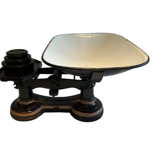 Set of large vintage black cast iron and black bowl weighing scales with original weights cook gift vintage butchers scales