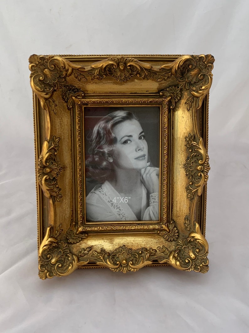 Vintage Victorian style gilt gold carved photo photograph picture frame landscape frame portrait frame 