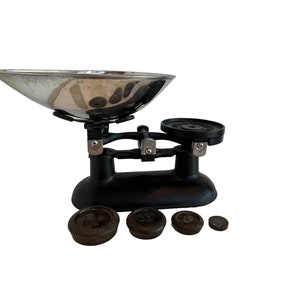 Set of large vintage black cast iron and silver bowl Thomas Plant of Birmingham weighing scales with original weights cook gift vintage
