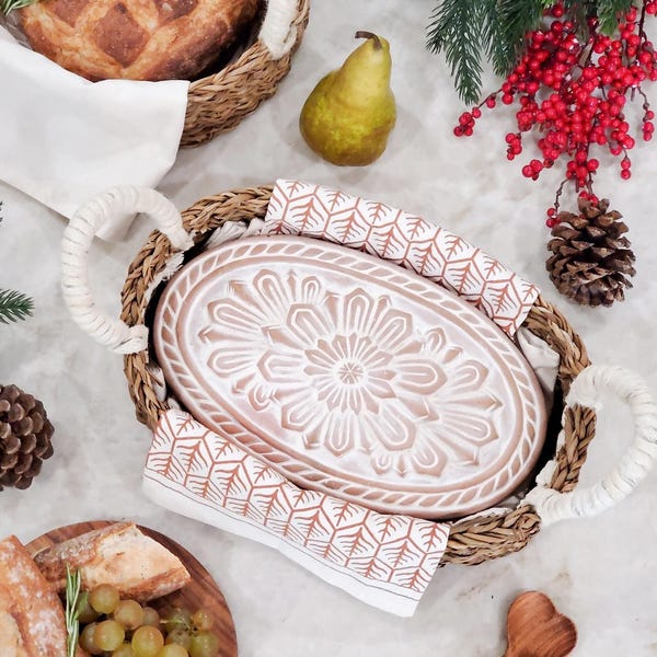 Unique Christmas Bread Warmer Gift Set | Handmade Hosting Gift Basket for Thanksgiving, Hostess | Kitchen Gift For Her Mom Grandma [OVAL]