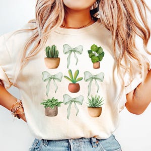 Potted Plant lover Shirt, Houseplant Lover Gift, Botanical Shirt,Plant Mom Gift, coquette gardener top, Plant Mom Shirt, Plant Lady Shirt
