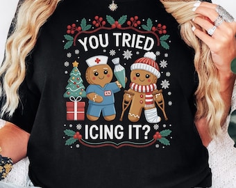Funny Christmas Nurse T-Shirt: Gingerbread RN Holiday Humor