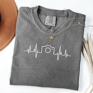 Camera Heartbeat T-Shirt, Photography Lovers Tee, Photographer Gift Shirt, Unique Camera Design, Cool Camera T-Shirt, Hobby Shirt