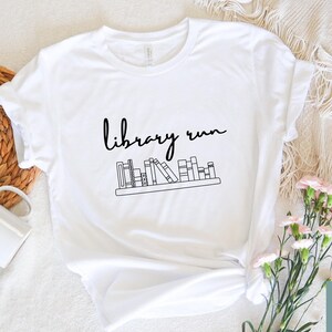 Homeschool Mom Shirt | Gift for mom | Gift for teacher | Gift for teacher mom | Shirt for librarian | Shirt for book lover | Librarian Shirt