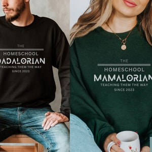 Homeschool Mama Sweatshirt, Homeschool Papa Shirt passender Homeschool Group Shirt, Homeschool Mama Geschenk, erster Tag des Homeschool Outfits