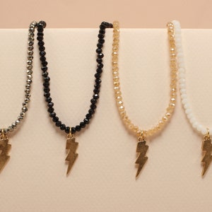 Miracle Collection Dainty Crystal Bead con collar de gargantilla de perno de aligeramiento chapado en 14K