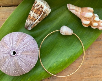 Hawaiian Seashell Gold Bangle