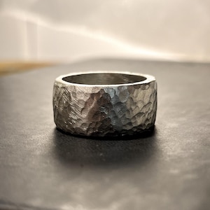 Men&#39;s Heavy Sterling Silver Hammered Wedding Ring Band