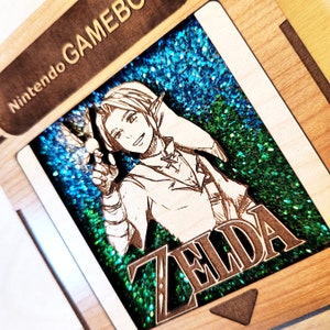 Zelda Link 4.5 inch Wood Holographic GameBoy Cartridge (Doesn&#39;t Function)