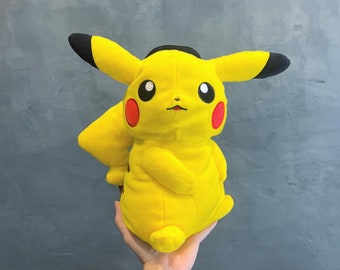 Pikachu chalk bag (sitting)