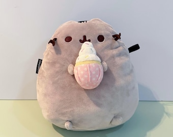 Soft serve Pusheen chalk bag