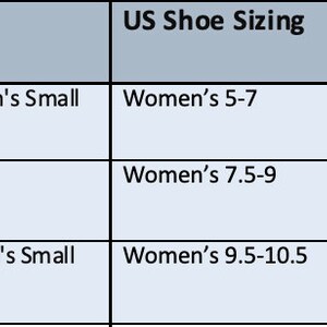 May include: A table showing shoe size conversions for different sizes in a pattern. The table shows the size in the pattern, the corresponding US women's shoe size, and the corresponding EU shoe size.