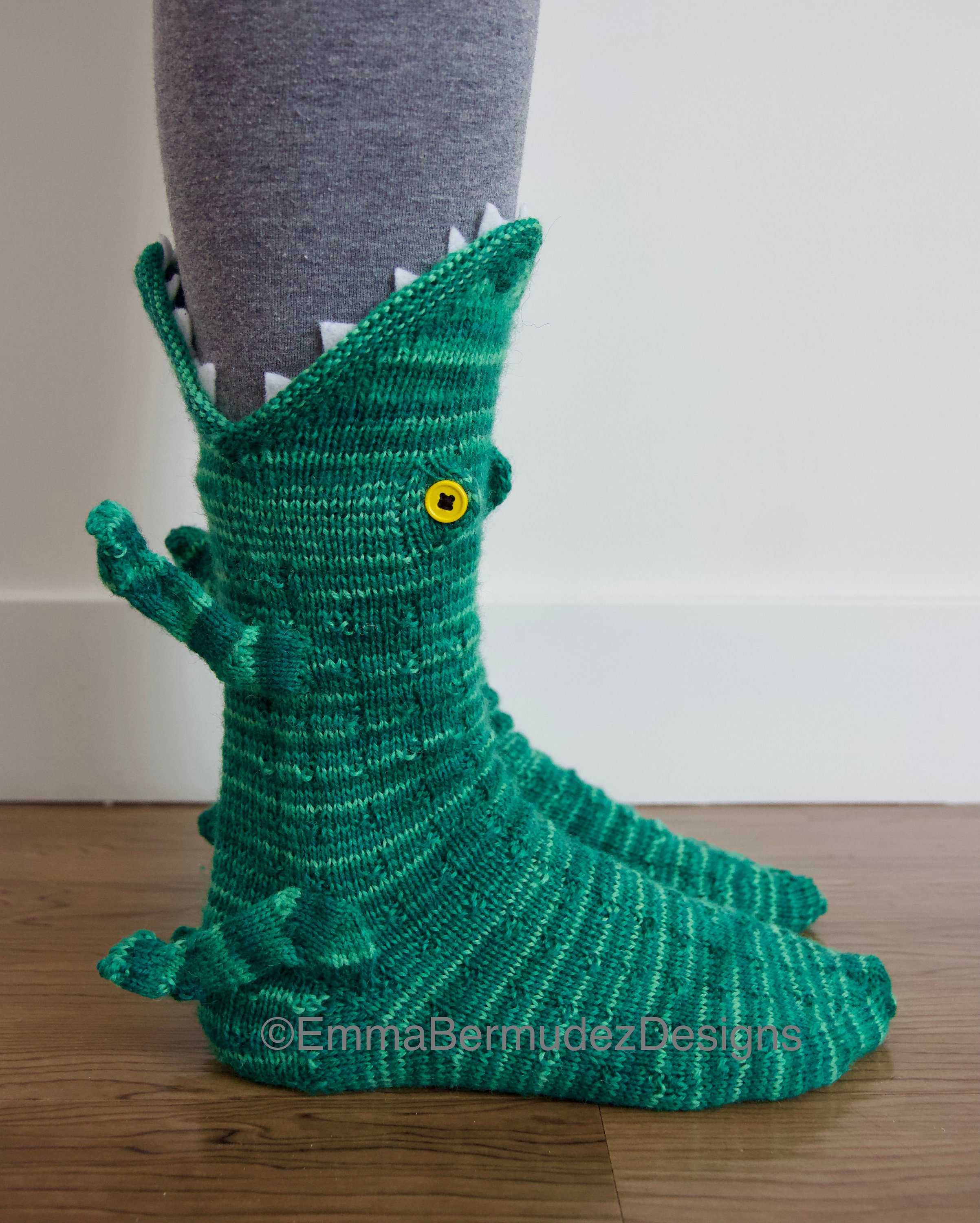 PDF KNITTING PATTERN Kid\'s Crocodile Socks Funky Knitting Pattern Kid Sizes  Digital Download Cuff Down English Only - Etsy | Lange Socken