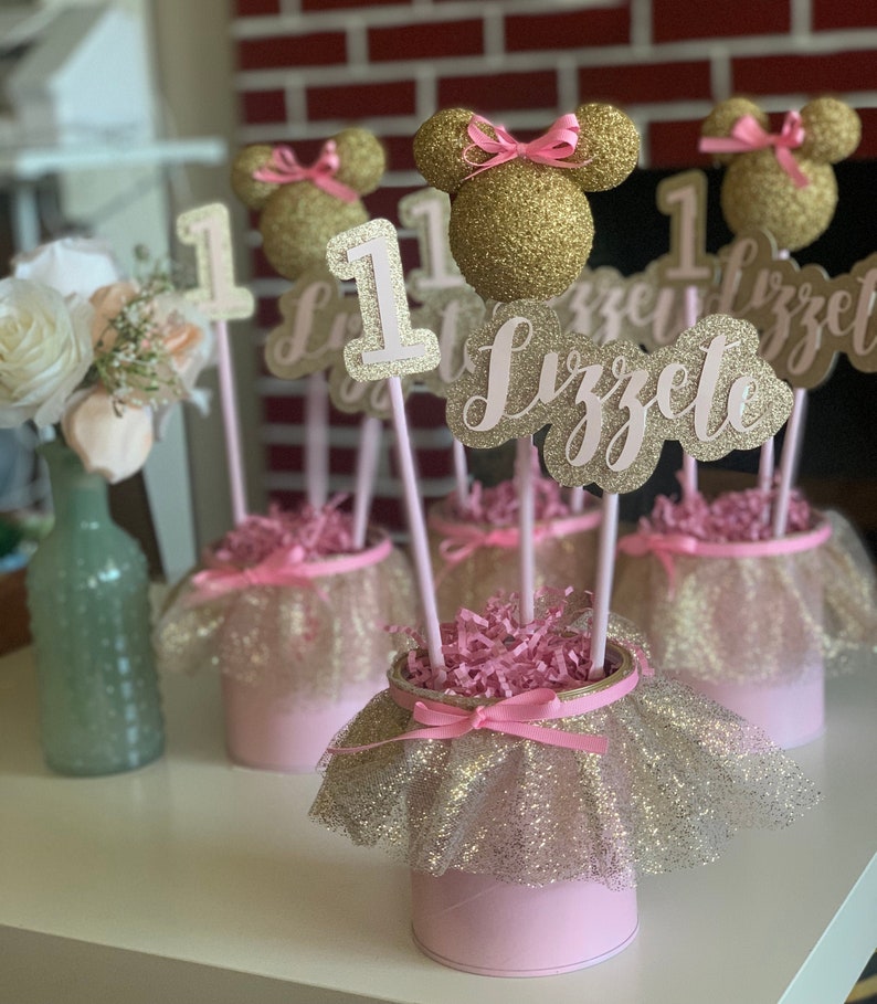 Minnie Mouse centerpiece image 1