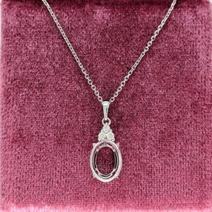 Classic Oval Pendant Setting with Natural Diamond Trio in 14K Solid Gold | 6x4 7x5 8x6 9x7 10x8 11x9 12x10 | Gemstone Setting | Customizable